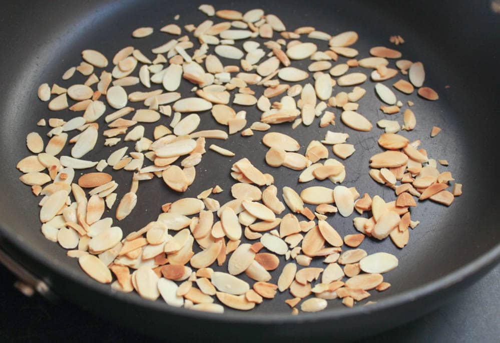 vegan-lemon-breakfast-quinoa-with-toasted-almonds-and-blueberry-compote-step-5