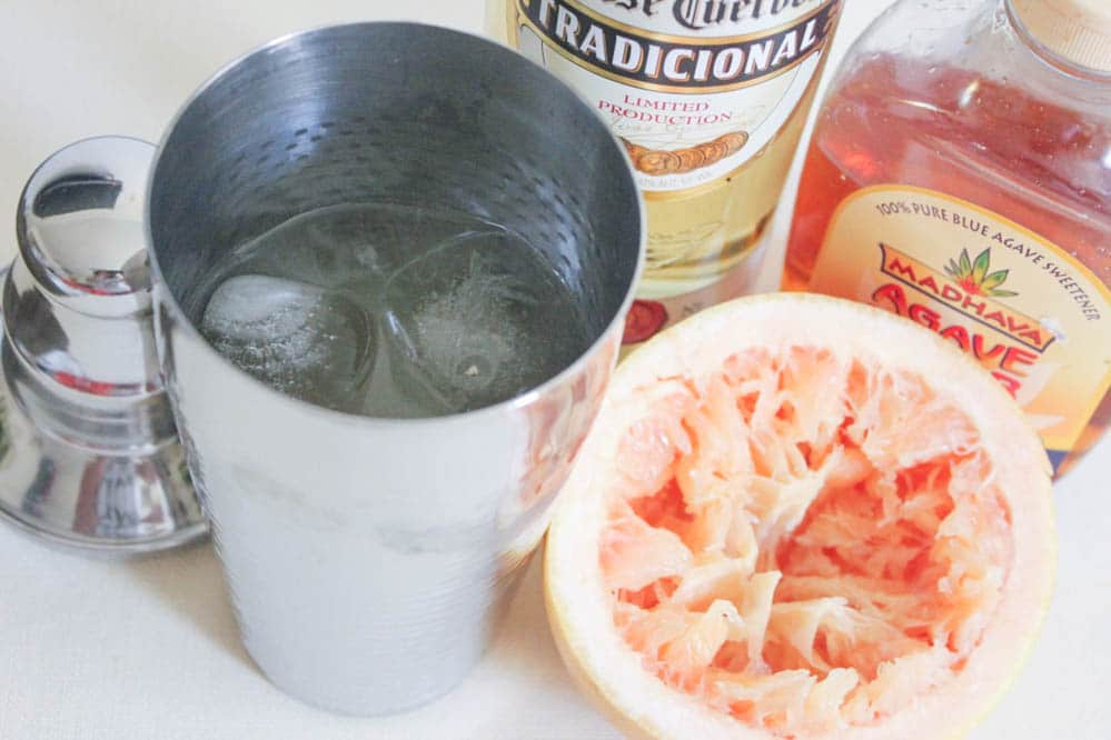 Grapefruit-Margaritas-with-Chipotle-Chile-Salt-and-Lime-step-5