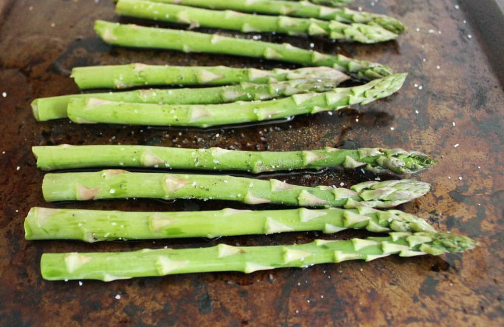 Quinoa-Risotto-with-Roasted-Asparagus-Sun-dried-Tomatoes-and-Herbs-step-1