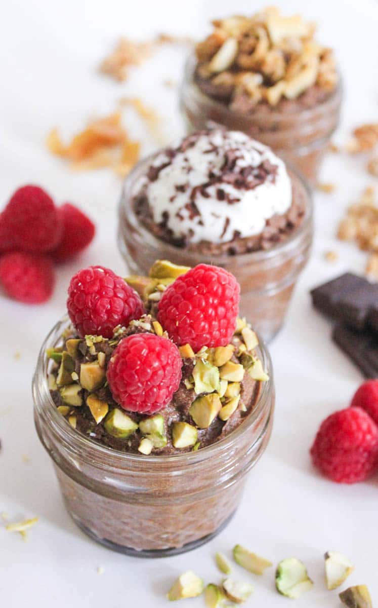 Vegan-Chocolate-Avocado-Pudding-with-Chia-Seeds-2