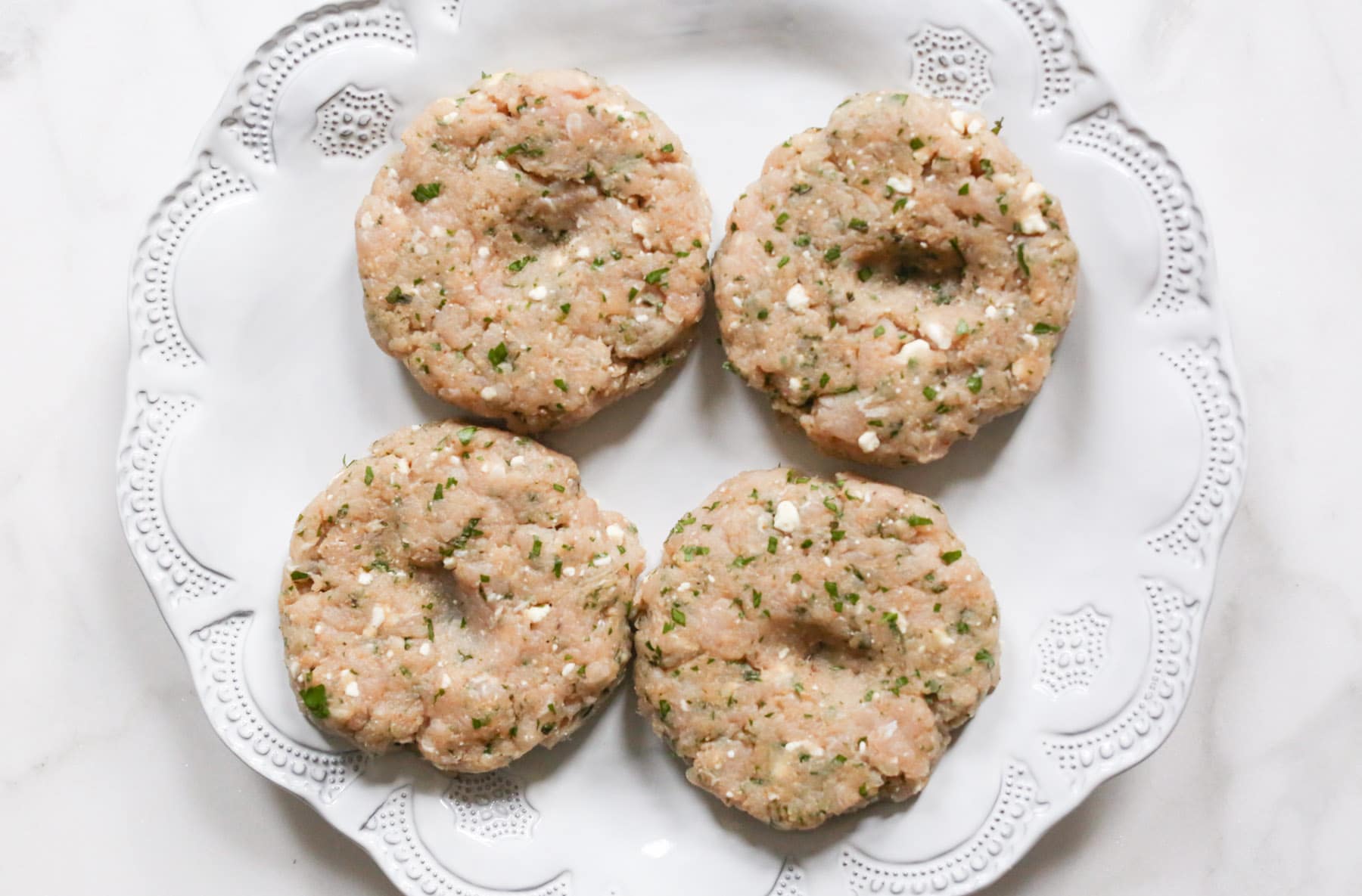 grilled-turkey-kofta-burgers-with-yogurt-harissa-sauce-step-3