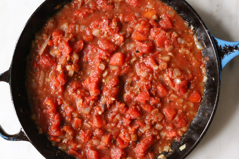 braised-chicken-thighs-with-spinach-white-beans-step-4